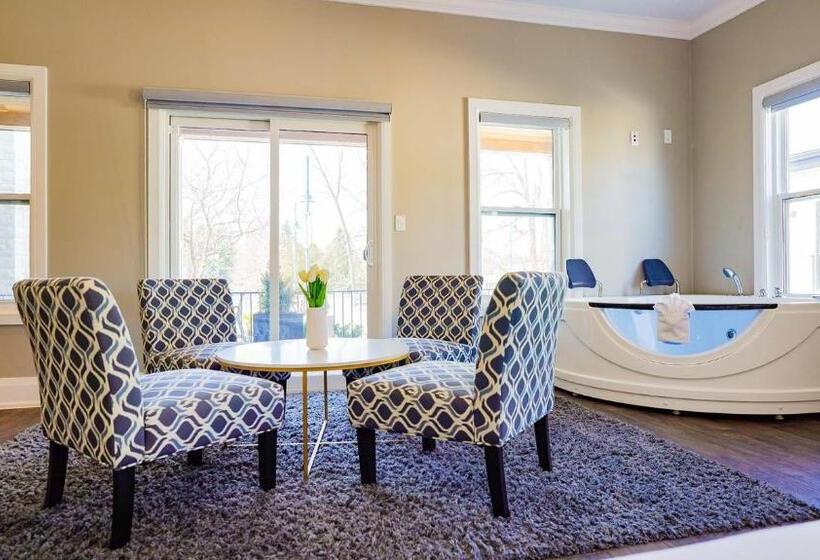 جناح سرير كينج, Colonial Hotel & Suites