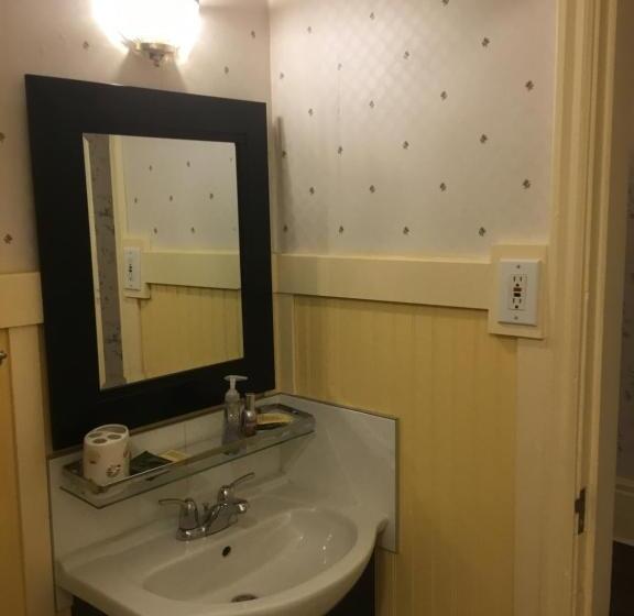 חדר סופריור, Marmora And Lake Inn