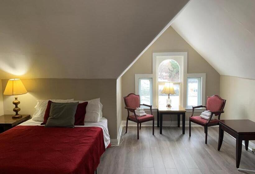 חדר משפתחתי סופריור, Marmora And Lake Inn