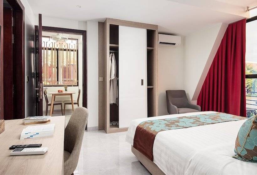 بنجلو قياسى, Vakara Hotel Kep