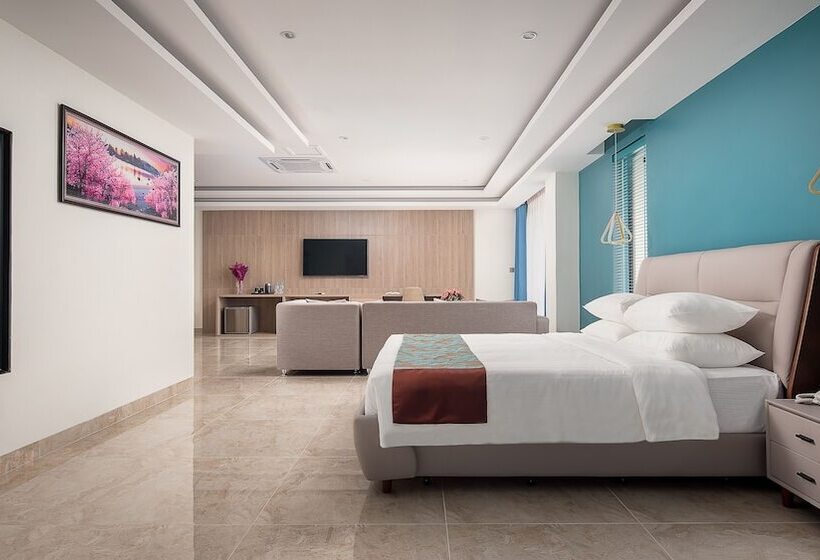 بنجلو قياسى, Vakara Hotel Kep