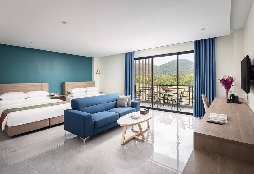 غرفة ديلوكس مطلة على الجبل, Vakara Hotel Kep