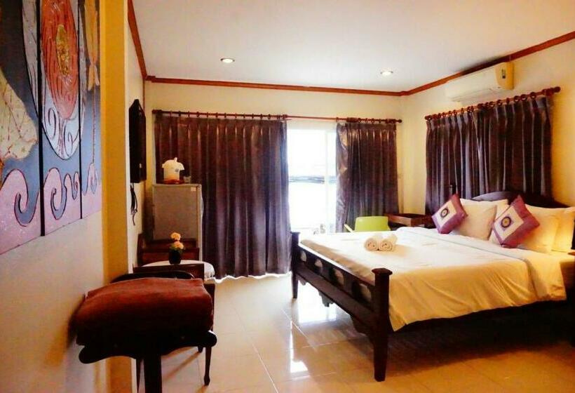 Номер Deluxe с Балконом, Kamala Seafood