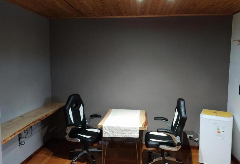 Номер Deluxe, Eldotown