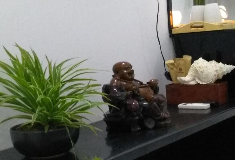 اتاق استاندارد چهار تخته, Phuc Hau