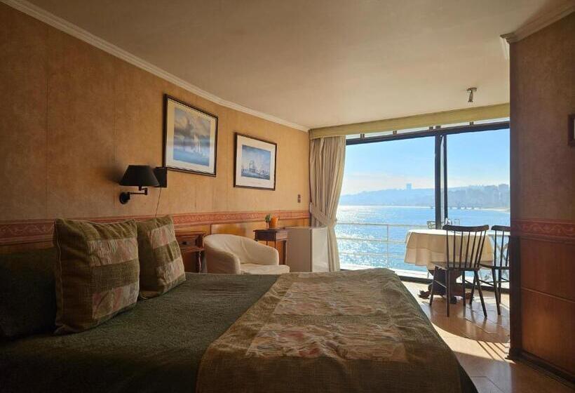 Standard Room Sea View, Restaurant Capducal