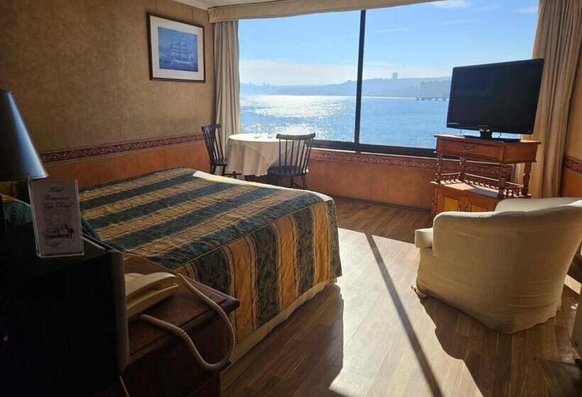 Standard Room Sea View, Restaurant Capducal