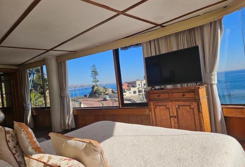 Suite Sea View, Restaurant Capducal