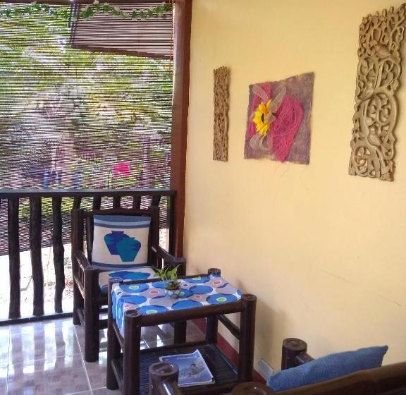 Quarto Familiar, Enna S Place