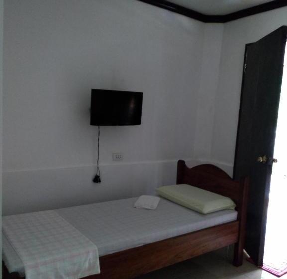 Quarto Triplo Estandar, Enna S Place