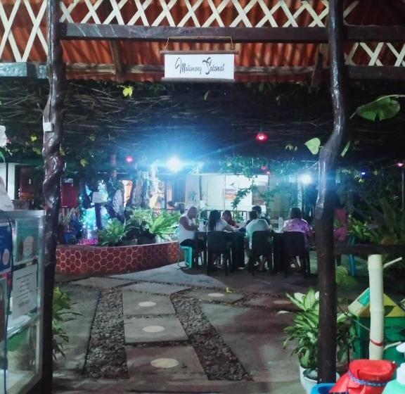 Quarto Deluxe, Enna S Place