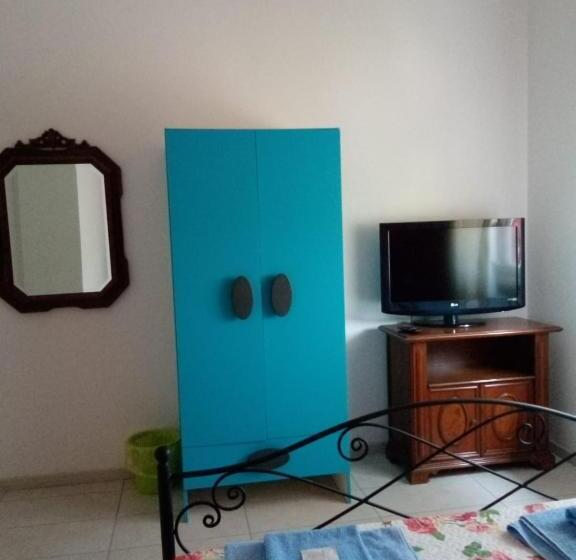 غرفة قياسية, Kola Age