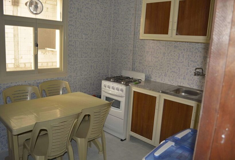 带2个卧室的公寓, Leader Apartments 1