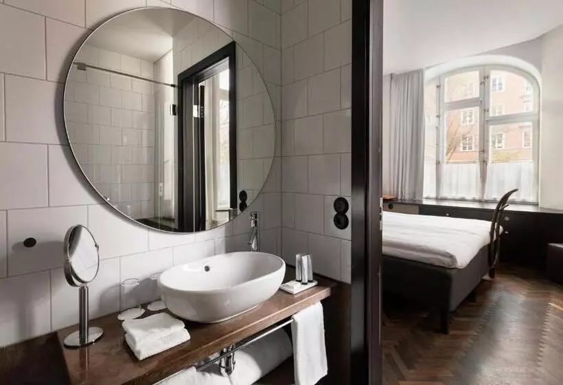 キングサイズベッドのデラックスルーム, Miss Clara By Nobis, Stockholm, A Member Of Design Hotels™