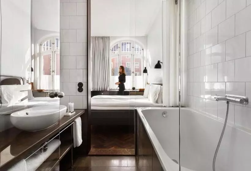 キングサイズベッドのデラックスルーム, Miss Clara By Nobis, Stockholm, A Member Of Design Hotels™
