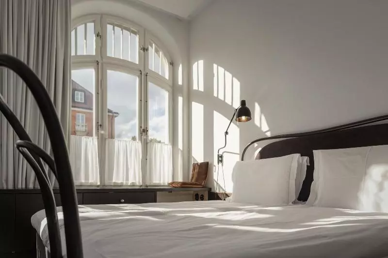 キングサイズベッドのデラックスルーム, Miss Clara By Nobis, Stockholm, A Member Of Design Hotels™