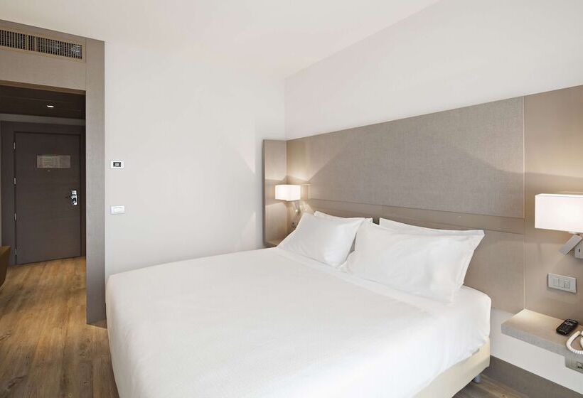 اتاق استاندارد, NH Parma