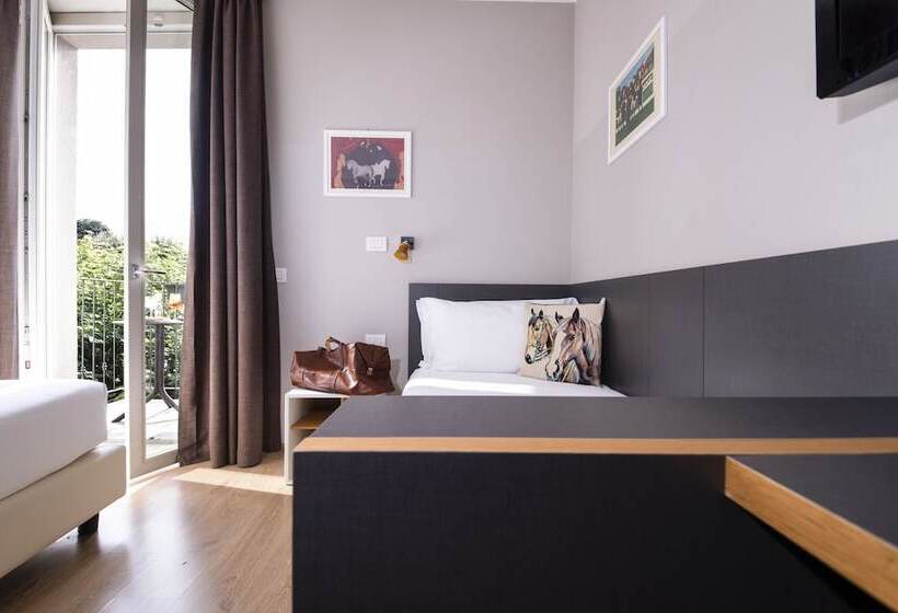 标准三人间, Osteria Della Pista Dal 1875