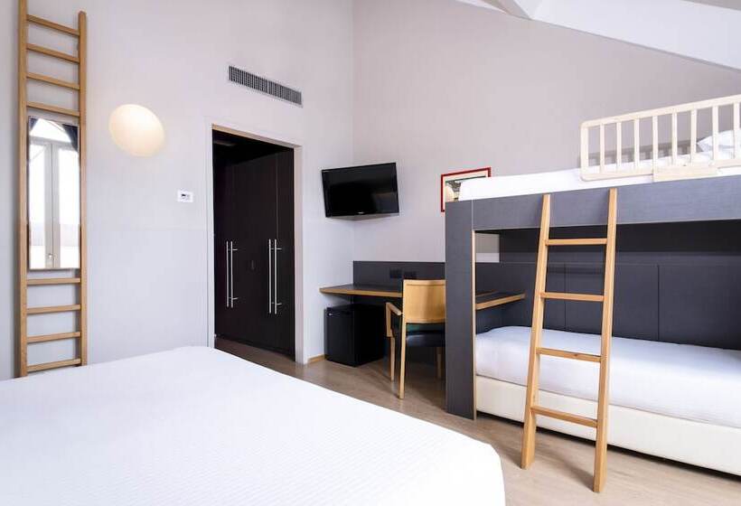 四人标准间, Osteria Della Pista Dal 1875