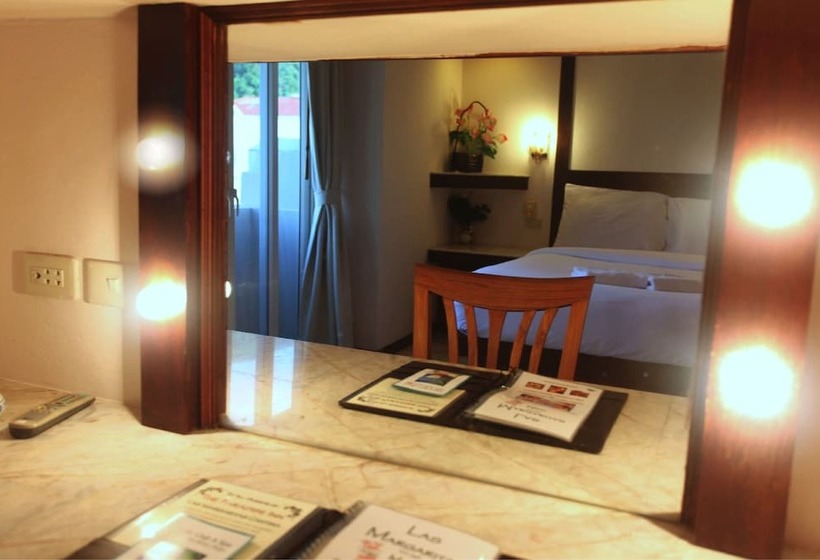 اتاق لوکس, Paradise Inn