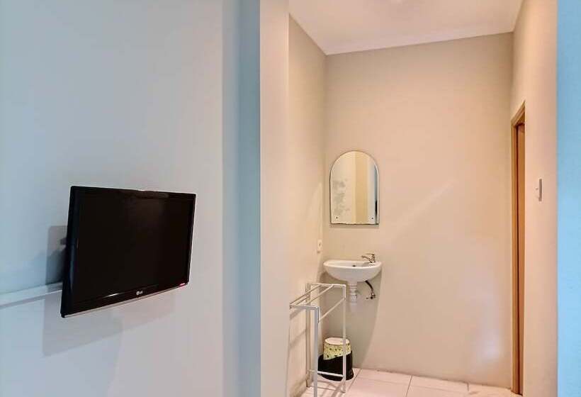 חדר דלוקס, Sapta Petala