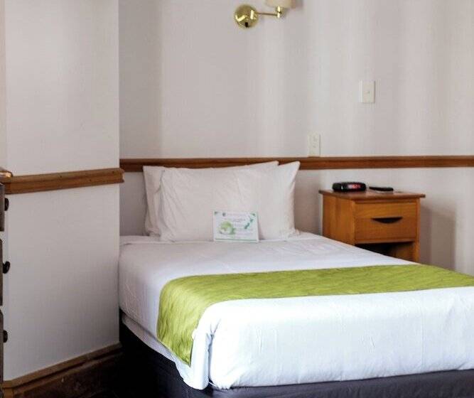 חדר סטנדרט יחיד, The Cambridge