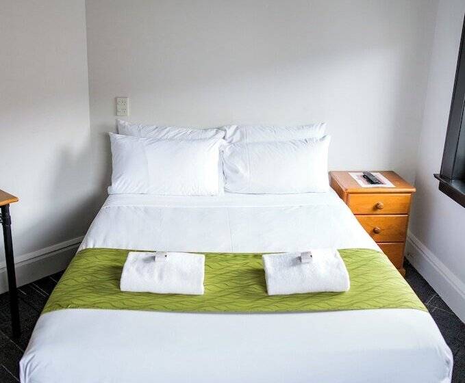 חדר סטנדרט חדר אמבטיה משותף, The Cambridge