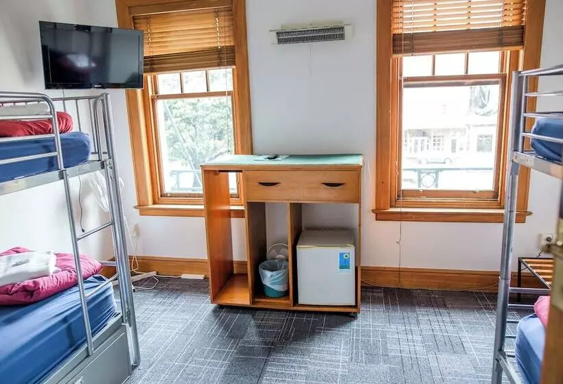 ルームシェアのワンベッド, The Cambridge