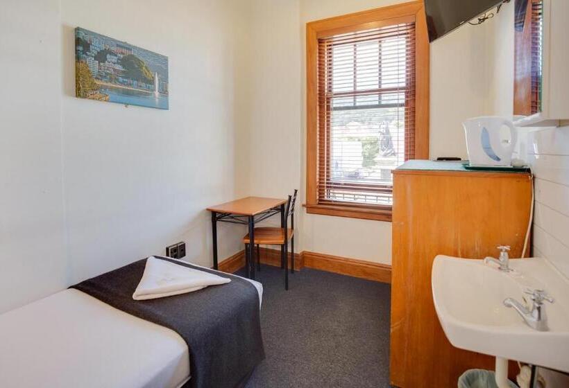 חדר סטנדרט יחיד, The Cambridge