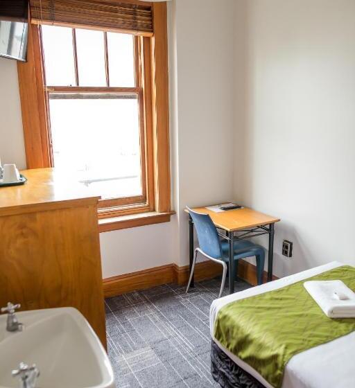 חדר סטנדרט יחיד, The Cambridge