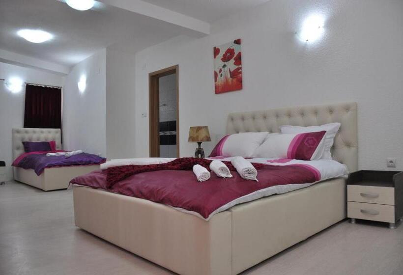 اتاق استاندارد سه نفره, Villa Bella Boutique