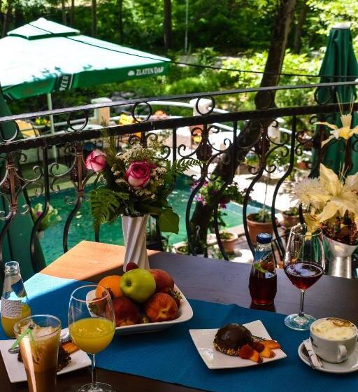 اتاق استاندارد سه نفره, Villa Bella Boutique