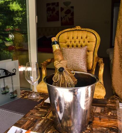 اتاق استاندارد سه نفره, Villa Bella Boutique