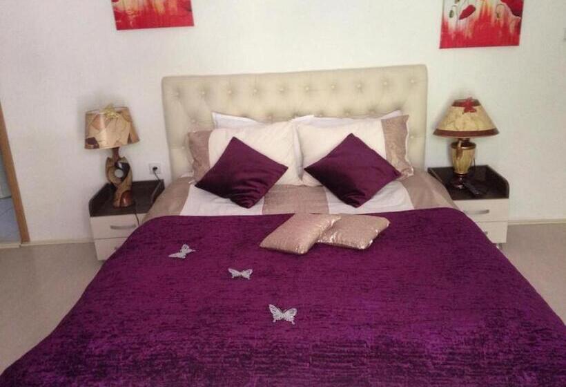 اتاق استاندارد چهار تخته, Villa Bella Boutique