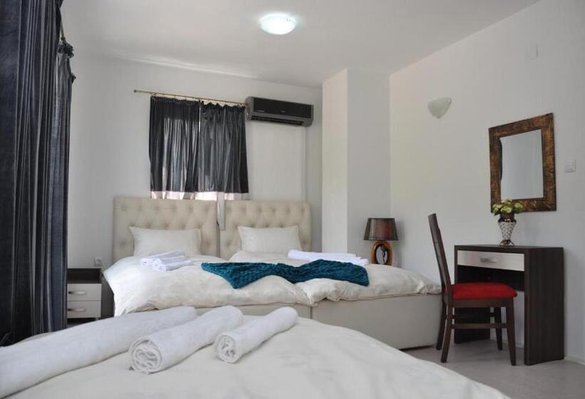 اتاق استاندارد چهار تخته, Villa Bella Boutique