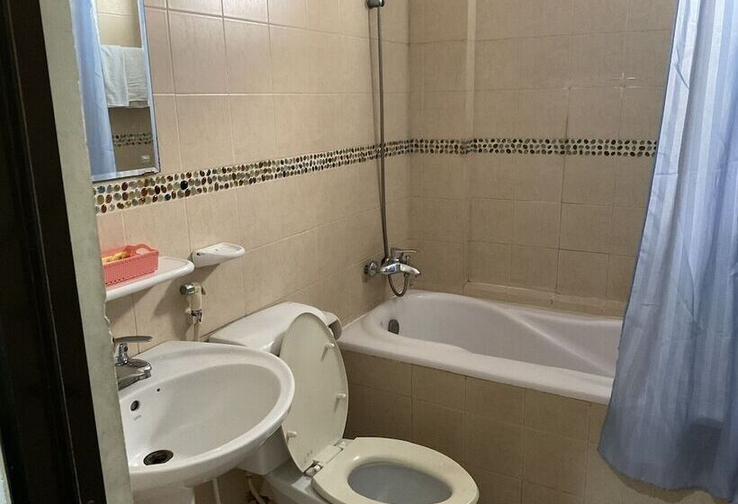 استودیوی استاندارد, Minh Chau