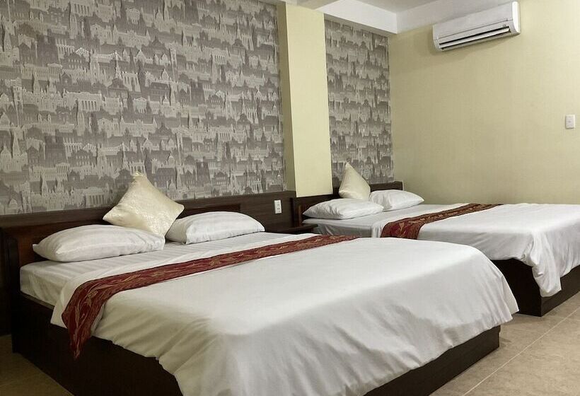 اتاق لوکس, Minh Chau