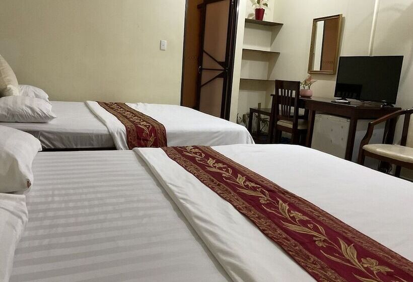 اتاق لوکس, Minh Chau