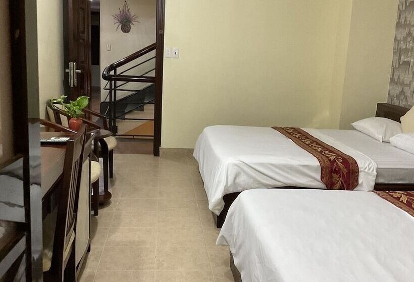 اتاق لوکس, Minh Chau