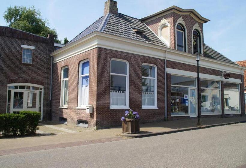 标准间, Bij De Kunstenaars