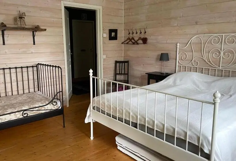 バスルーム共有のトリプルスタンダード, Purola Farm Guesthouse