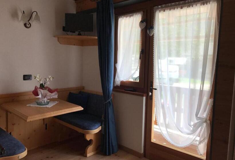 Pokój Standard Widok Góry, Agritur Dalaip Dei Pape