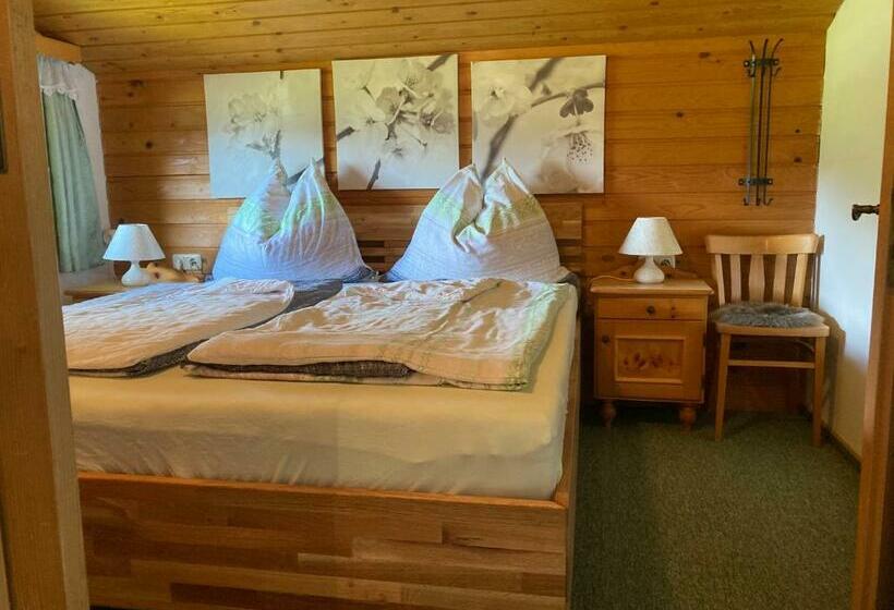 Appartement met 1 Slaapkamer en Balkon, Ellmauhof