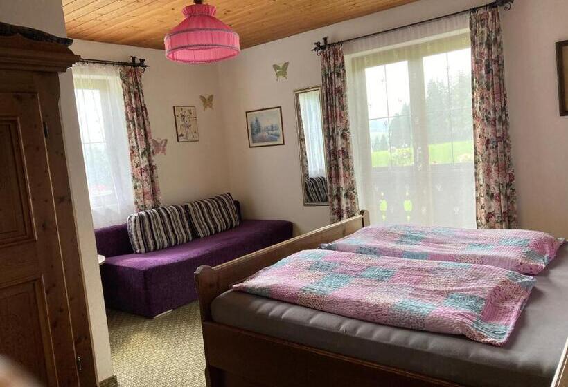 Appartement met 1 Slaapkamer en Balkon, Ellmauhof