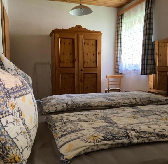 Appartement met 2 Slaapkamers en Balkon, Ellmauhof