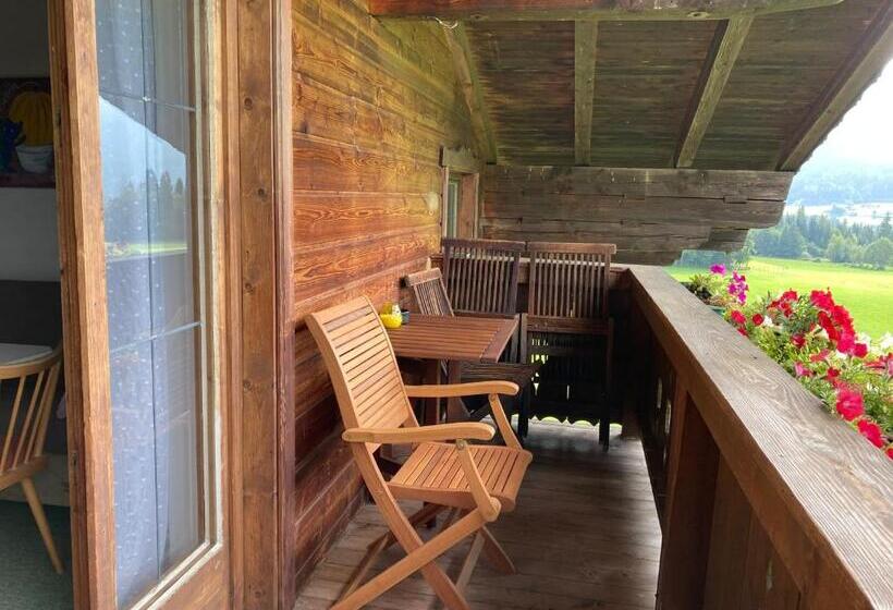 Appartement met 2 Slaapkamers en Balkon, Ellmauhof