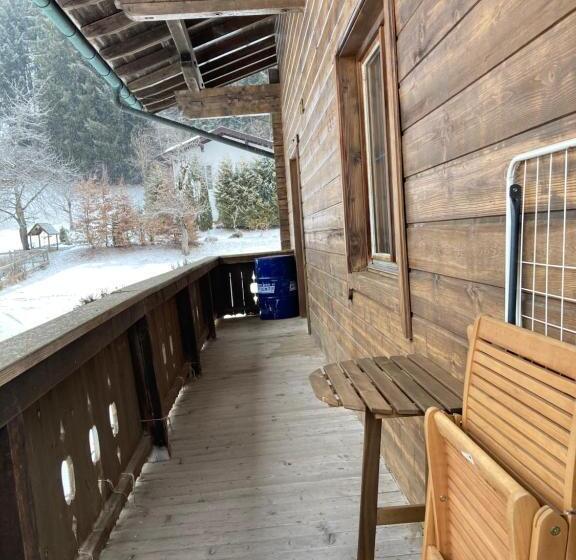 Appartement met 2 Slaapkamers en Balkon, Ellmauhof