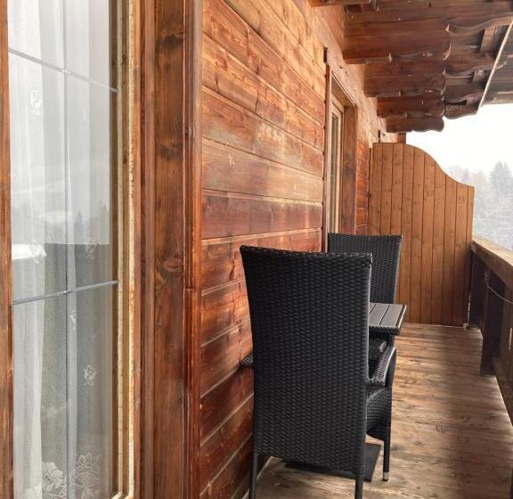 Appartement met 2 Slaapkamers en Balkon, Ellmauhof
