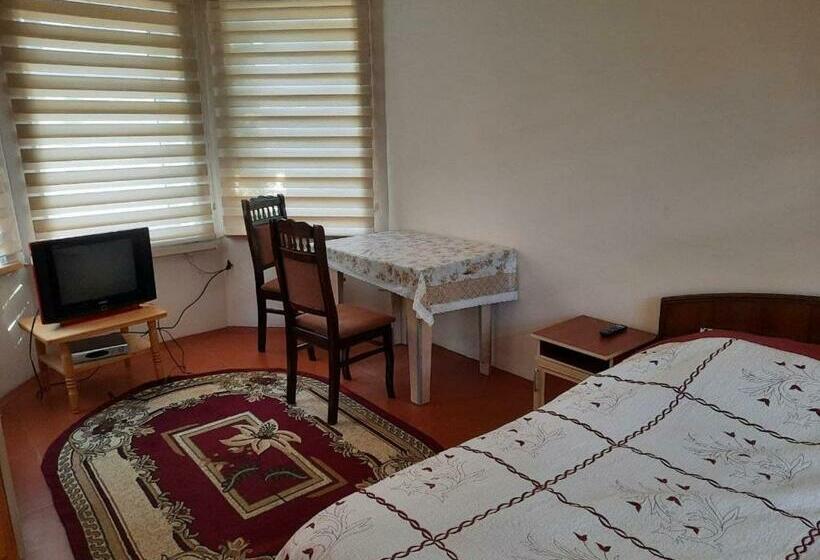 اتاق استاندارد, Umud