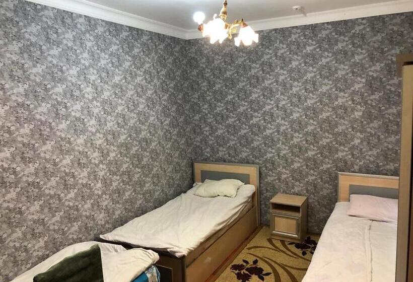 اتاق استاندارد سه نفره, Umud